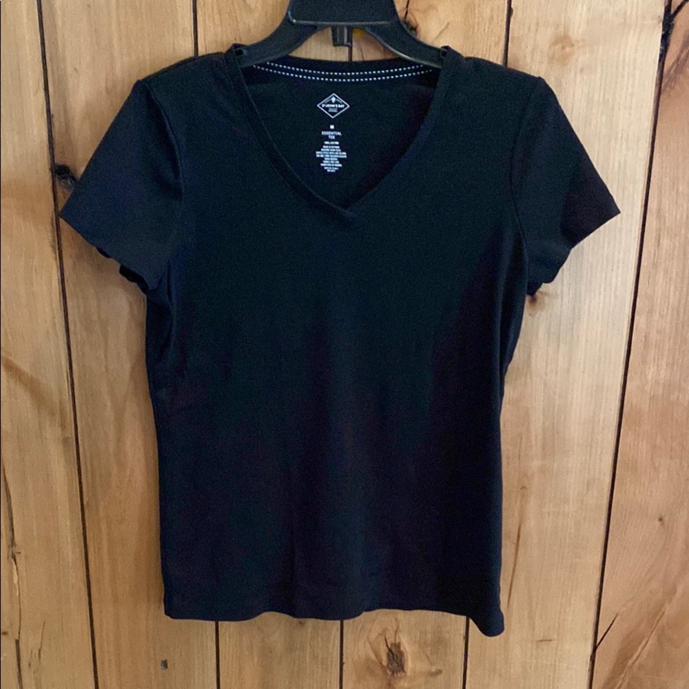 NWOT St. John's Bay Black Fitted Short Sleeve Tee
